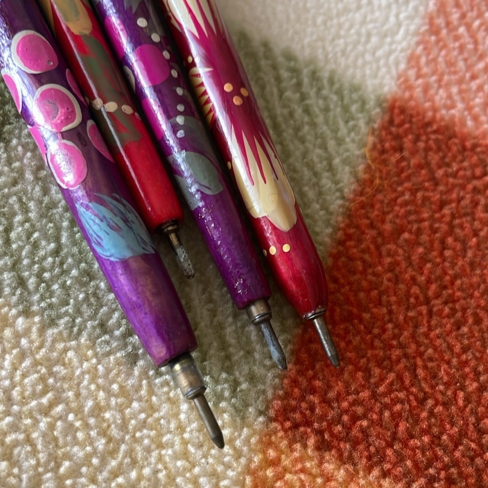 Four Painted Nesting Doll Pens - Picture 5 of 6